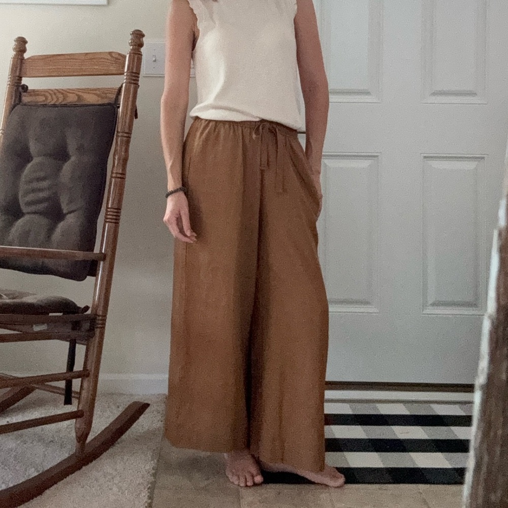 NWOT Max studio Camel wide leg pants